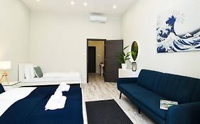 Ultra Central And Stylish Apartment With Ac