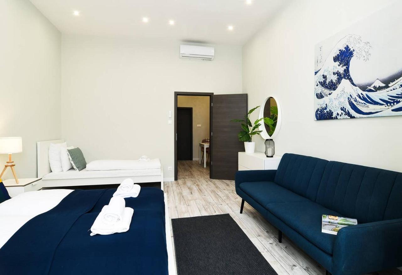 Ultra Central And Stylish Apartment With Ac Budapest Esterno foto