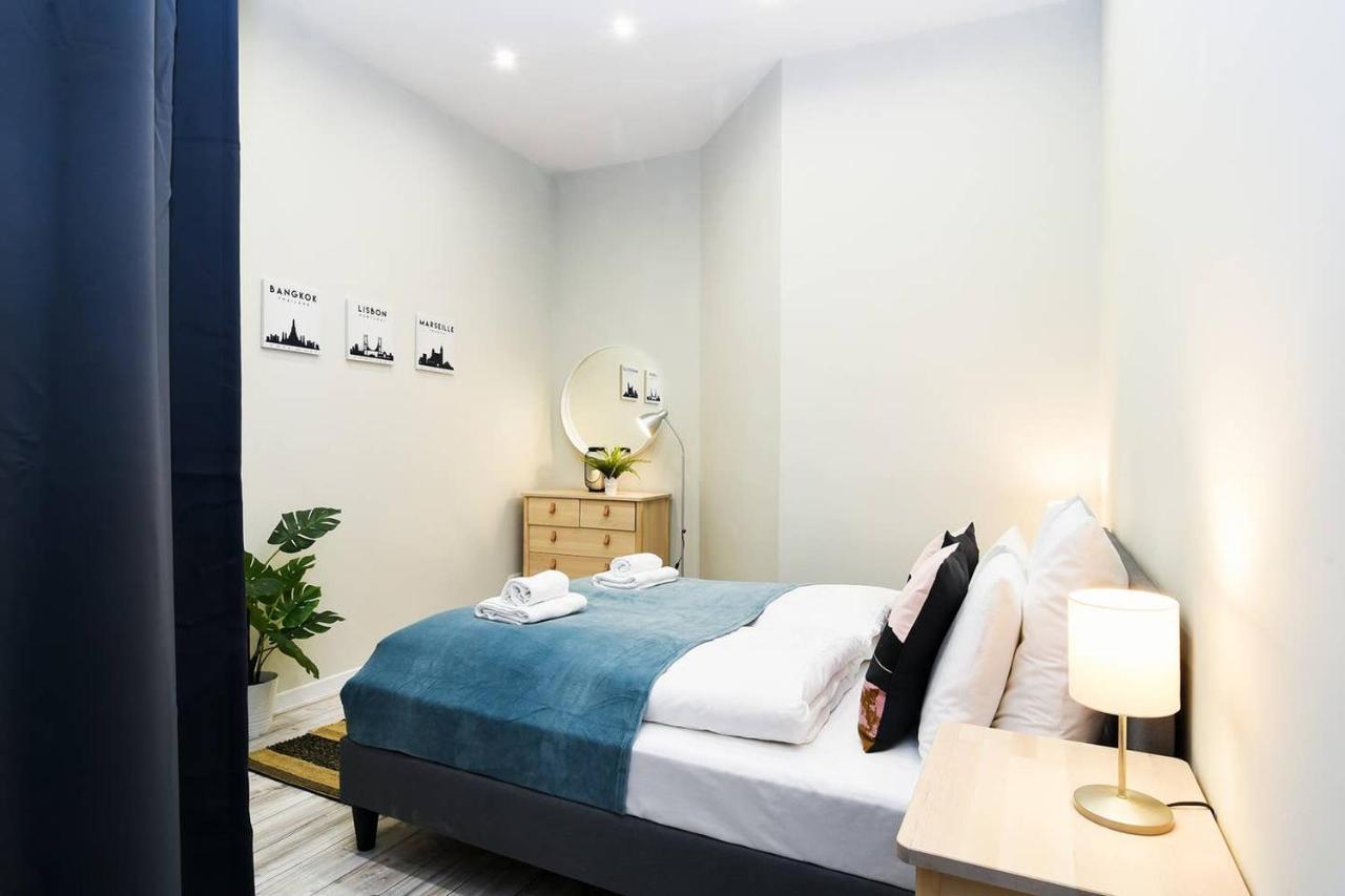 Ultra Central And Stylish Apartment With Ac Budapest Esterno foto