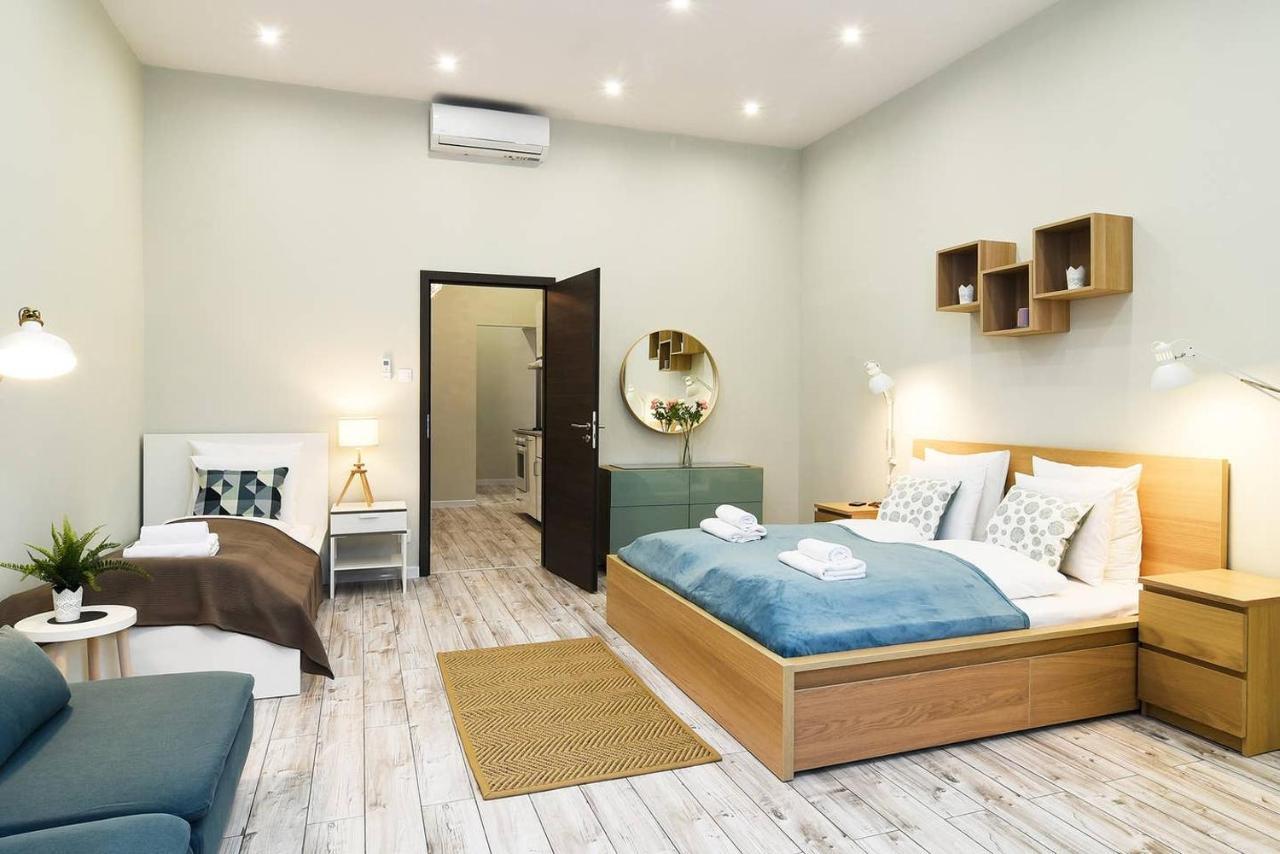Ultra Central And Stylish Apartment With Ac Budapest Esterno foto